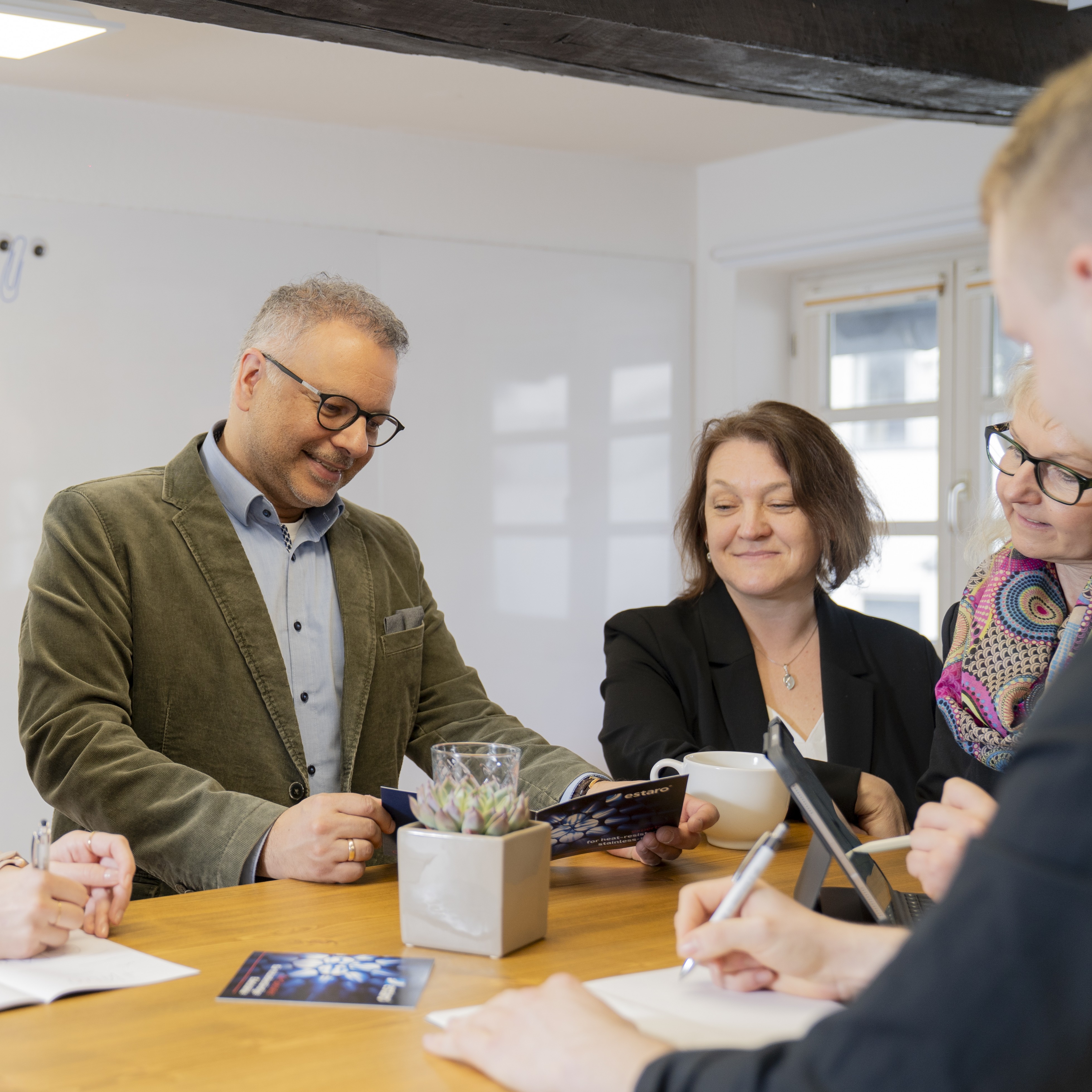 Das ESTARO Team löst Probleme